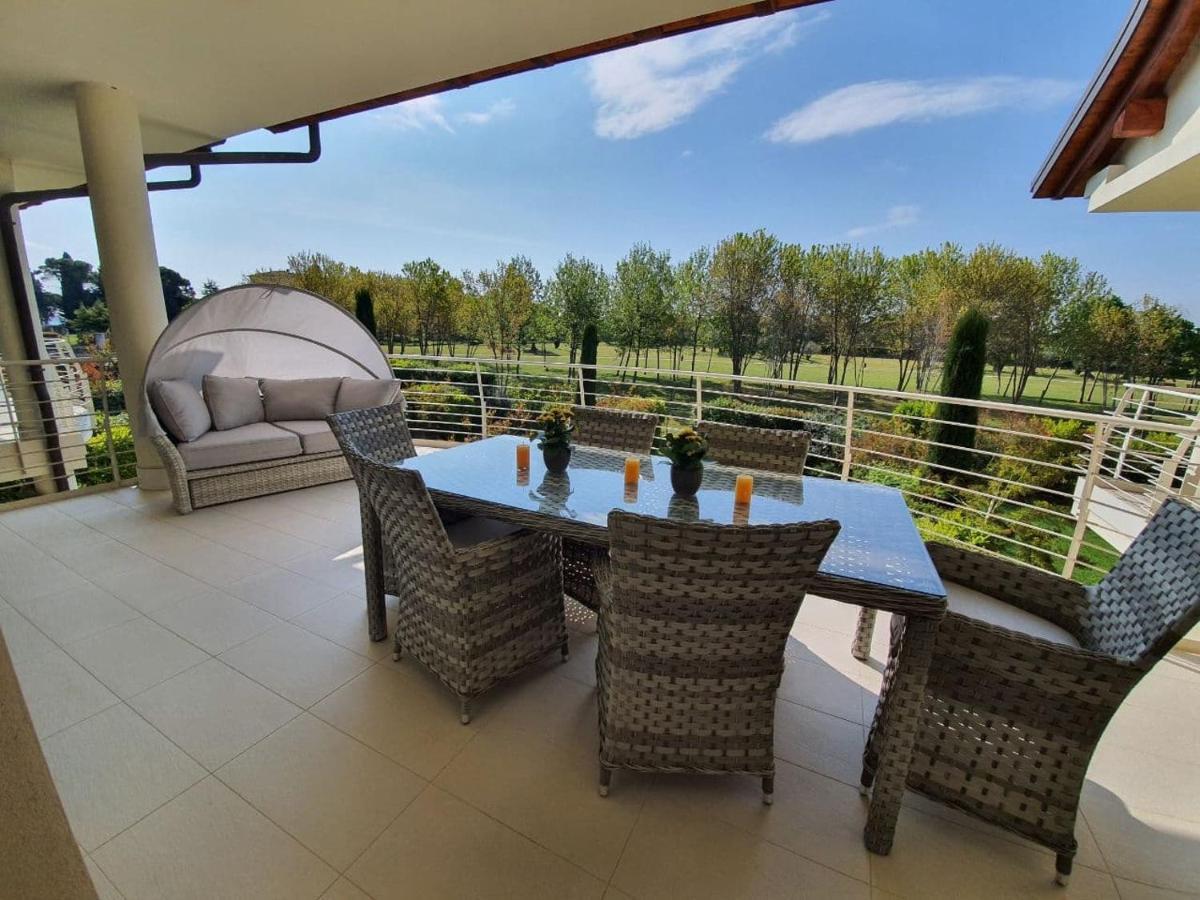Sweet Dream Deluxe Apartment Сирмионе Экстерьер фото