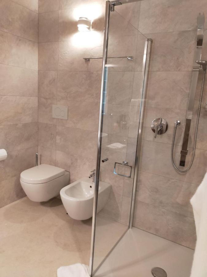 Sweet Dream Deluxe Apartment Сирмионе Экстерьер фото