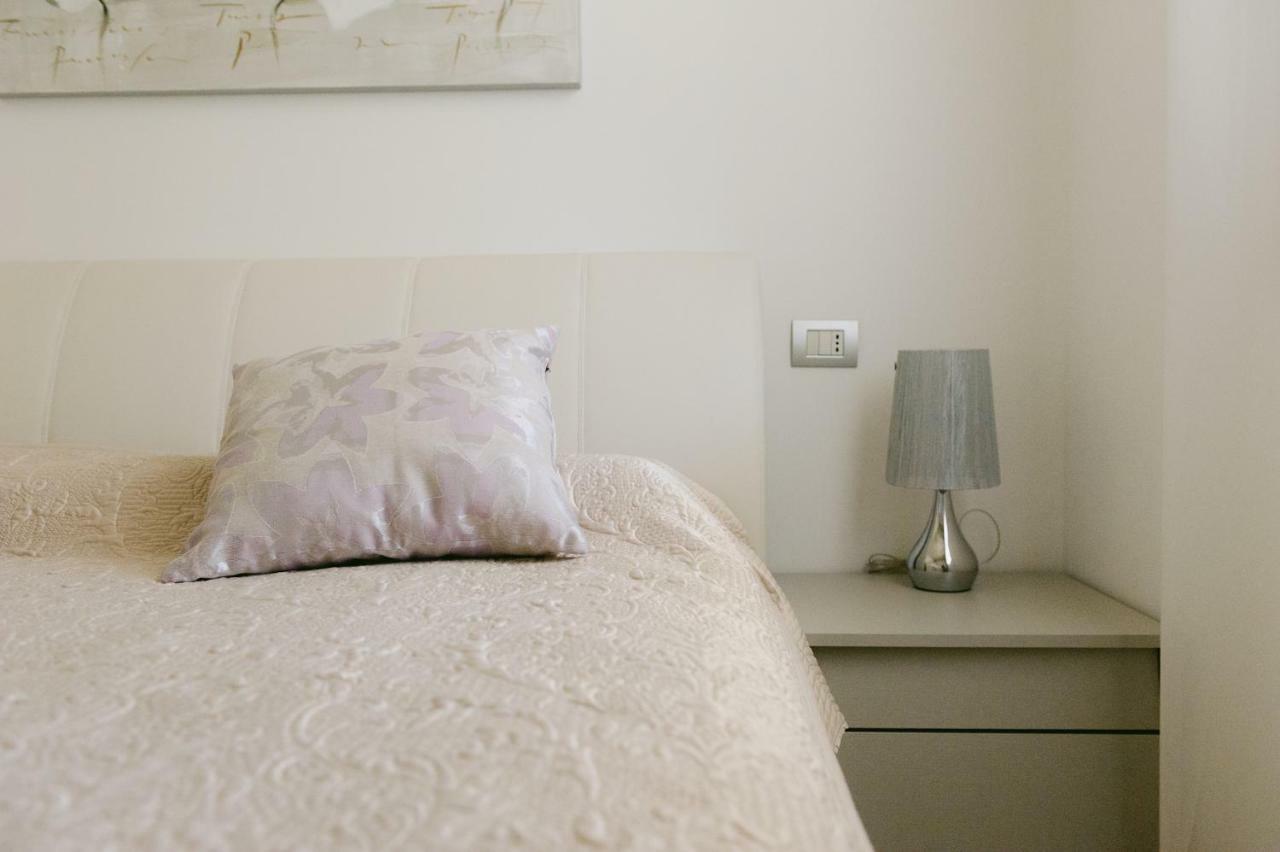 Sweet Dream Deluxe Apartment Сирмионе Экстерьер фото