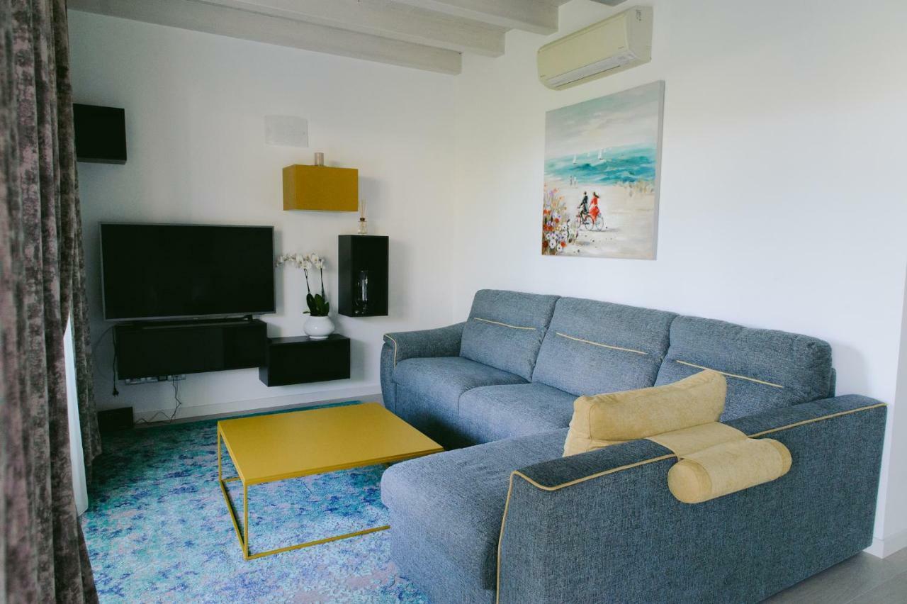 Sweet Dream Deluxe Apartment Сирмионе Экстерьер фото