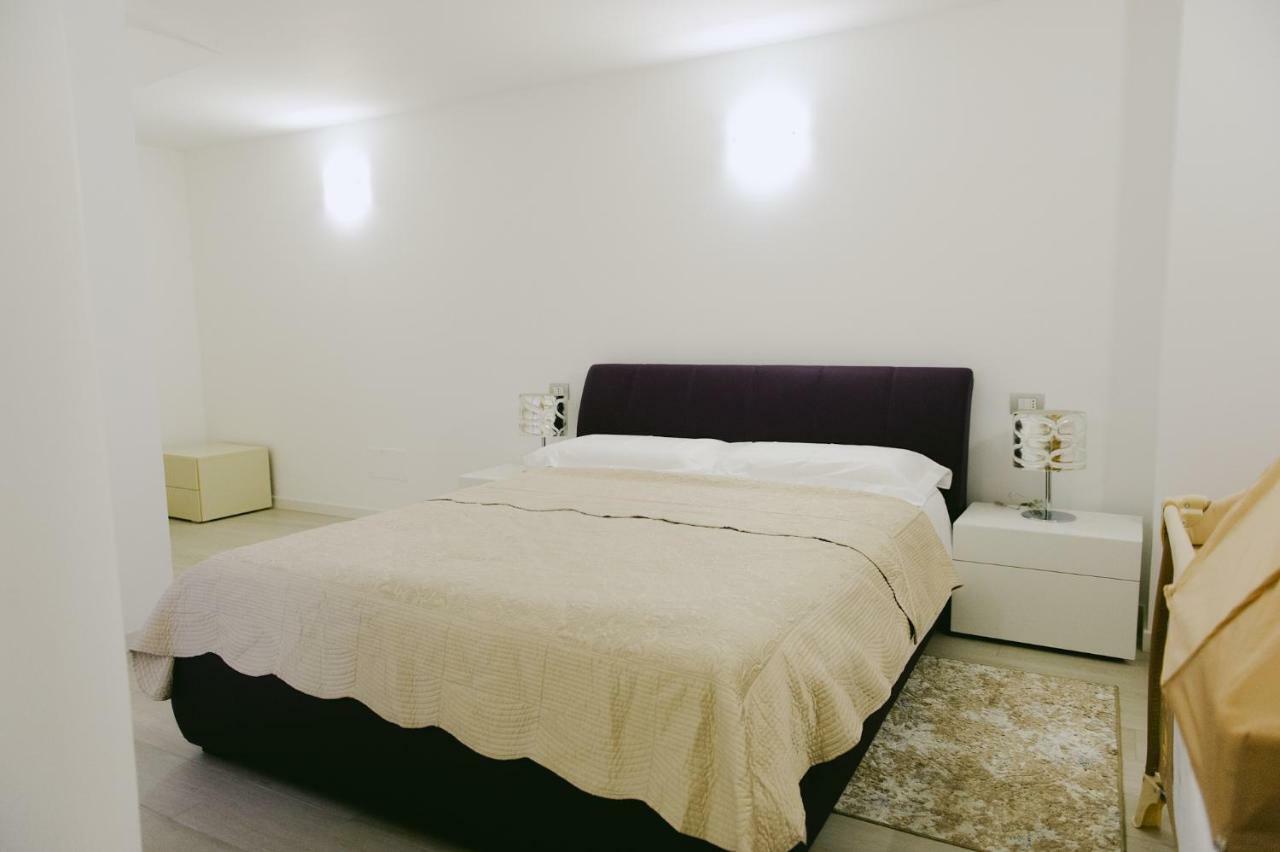 Sweet Dream Deluxe Apartment Сирмионе Экстерьер фото