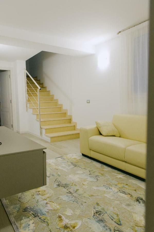 Sweet Dream Deluxe Apartment Сирмионе Экстерьер фото